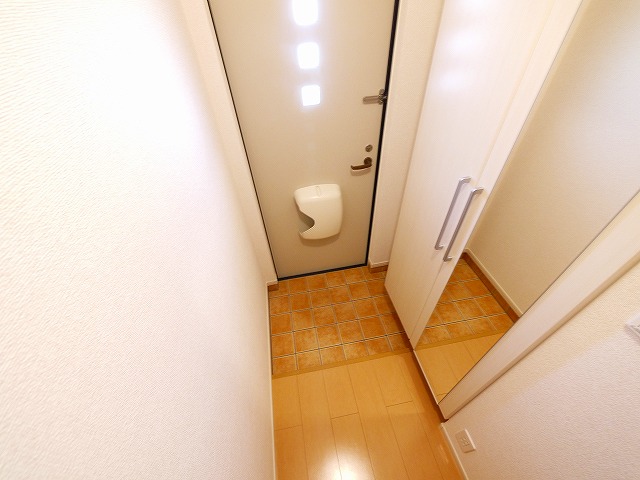 玄関　落ち着いた玄関です