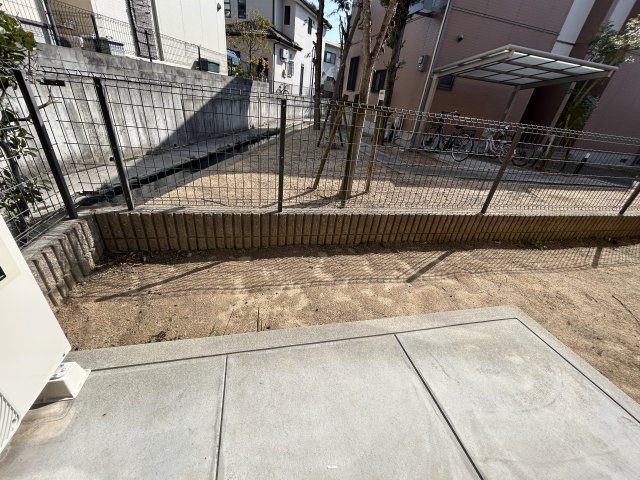 バルコニー　専用庭