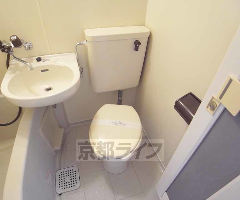 トイレ　清潔感のあるトイレです。。