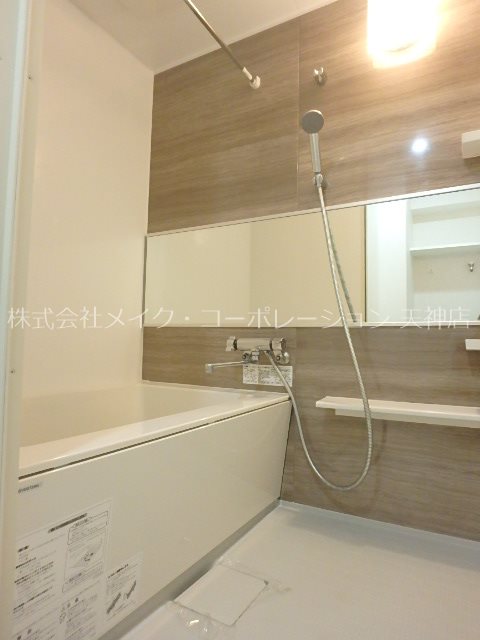 バス・シャワールーム　同シリーズ別物件参考写真です。