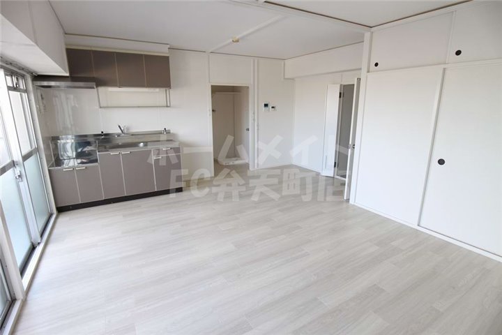 居室・リビング　居間です