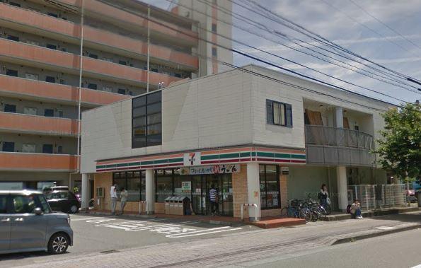 コンビニ　セブンイレブン宮崎学園木花台店（コンビニ）まで975m
