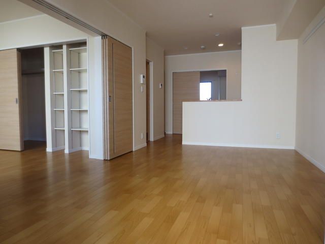 居室・リビング　※別部屋参考写真