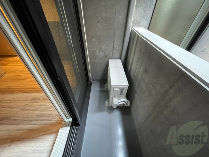 バルコニー　こちらはバルコニー。洗濯物が干せるようになっています。