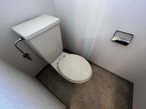 ロイヤルマンション鹿子木のトイレ写真