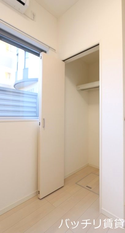 収納　別号室タイプの為、現状を優先致します。