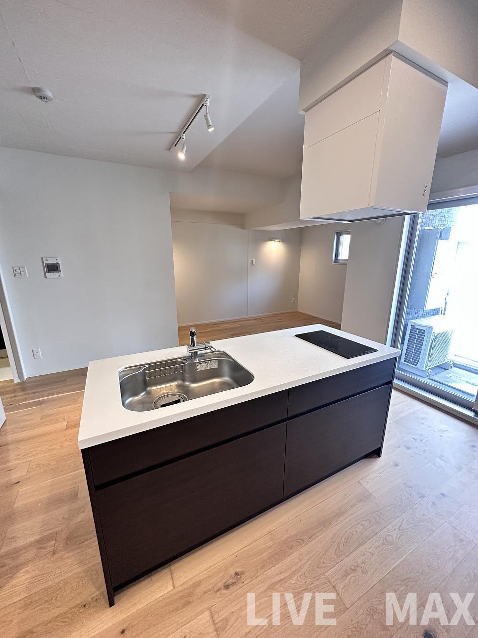 キッチン　二口キッチンで珍しいアイランドキッチンです！