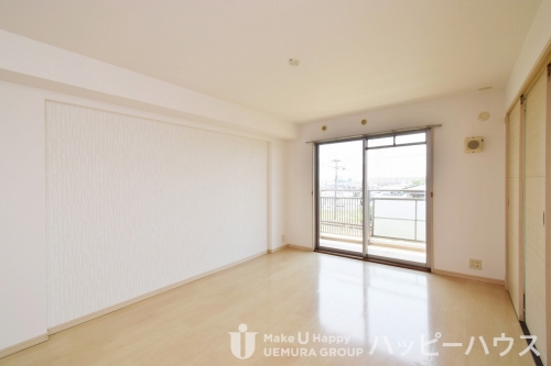 居室・リビング　※別部屋のため、参考画像となります。