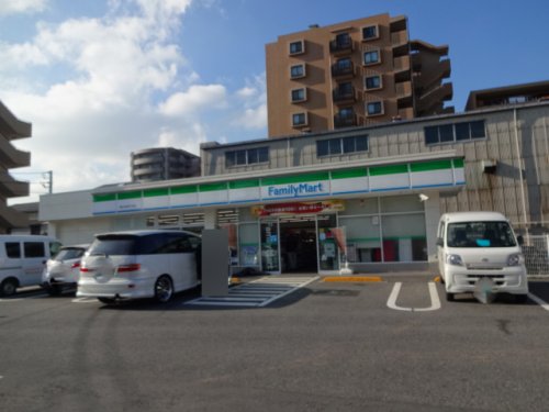 コンビニ　ファミリーマート 浦安北栄四丁目店（コンビニ）まで350m