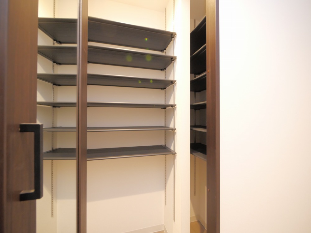 その他設備　シューズクローゼット付きです。