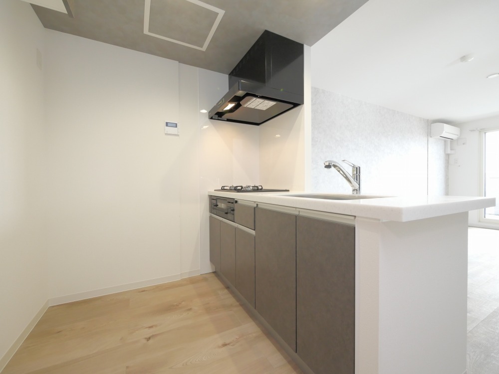 キッチン　人気の対面システムキッチンタイプです！