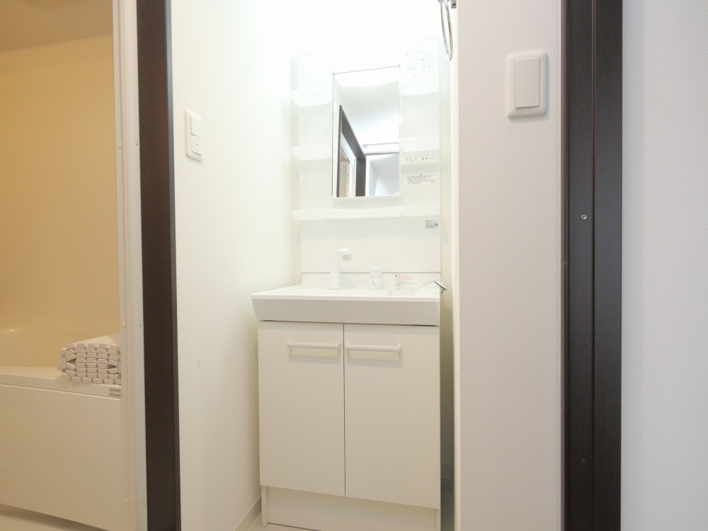 洗面設備　シャワードレッサー付きです！