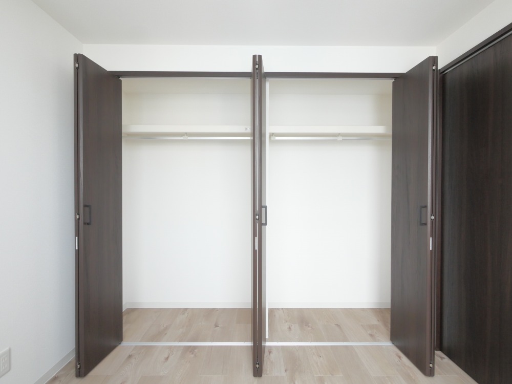 収納　壁一面の大型クローゼットです！