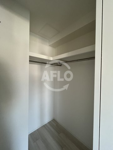 収納　セレニテ新大阪ミラク弐番館　ウォークインクローゼット