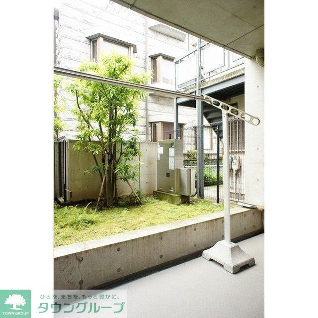 バルコニー　テラス