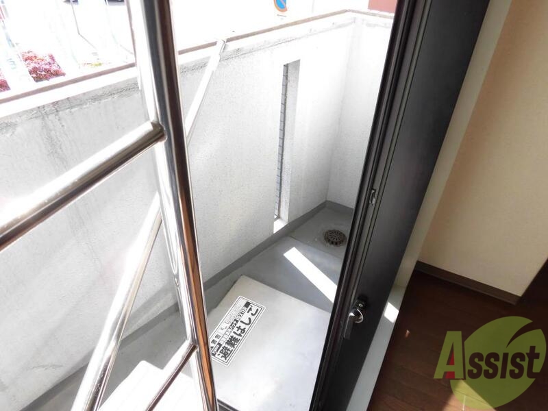 バルコニー　洗濯物も乾きがよいですよ