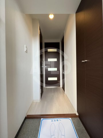 玄関　アーデン四ツ橋プライマリーワン　玄関