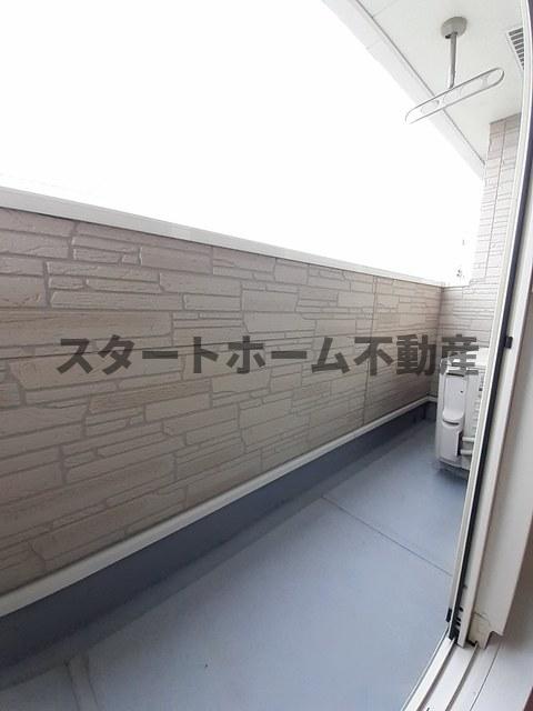 バルコニー　陽当たり良好なバルコニーです