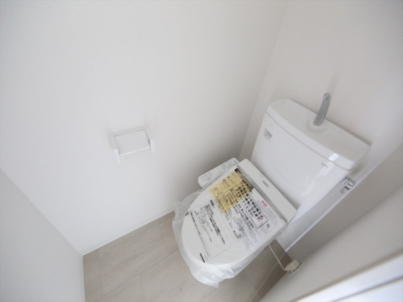 トイレ　温水洗浄暖房便座付トイレ