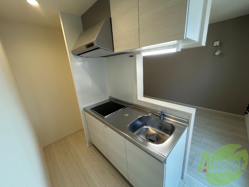 キッチン　キッチンはＩＨなのでお手入れがしやすそうですね。