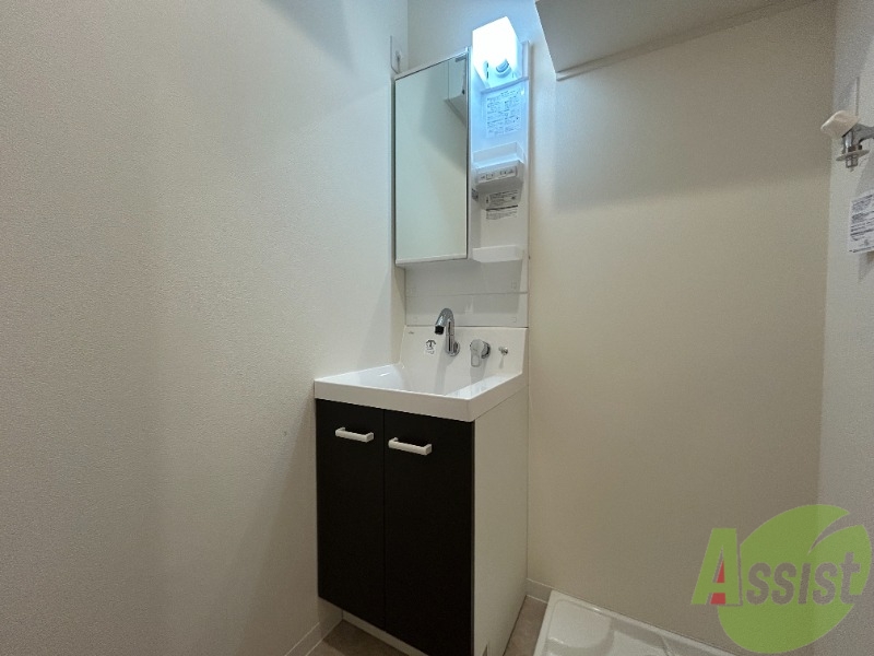 洗面設備　シャンプードレッサーなので身支度しやすそうですね。