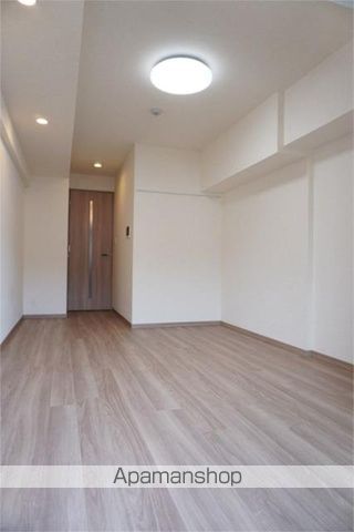ルーブル中板橋六番館の内装写真