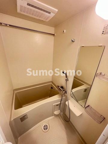 バス・シャワールーム　ゆったり過ごせるお風呂です