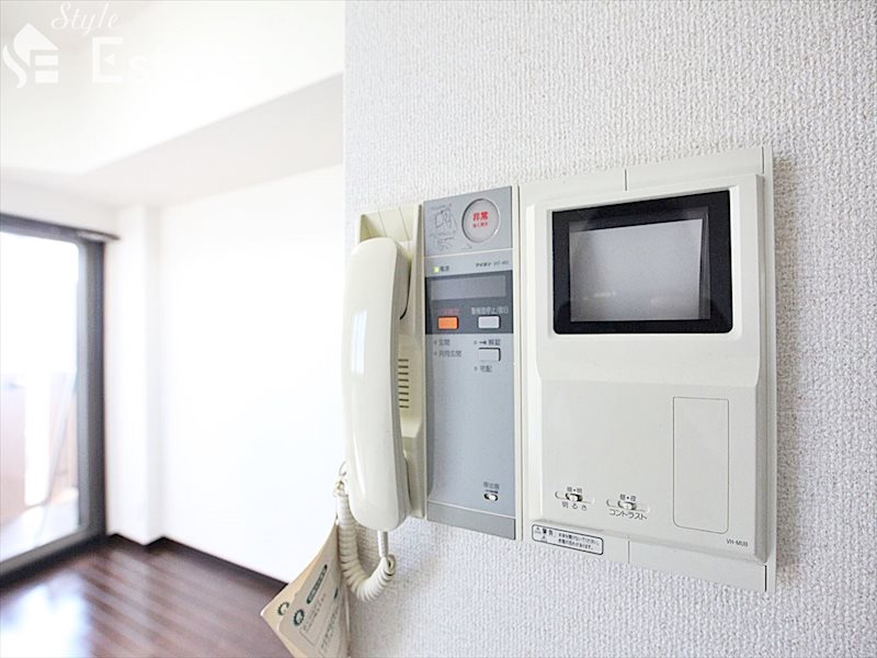 セキュリティ　モニター付きインターホン