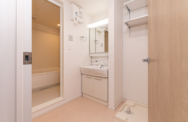 洗面設備　同仕様