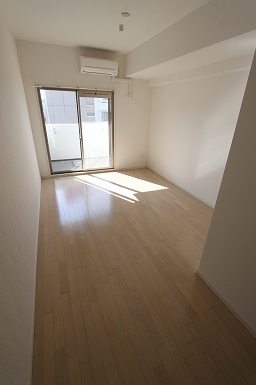 居室・リビング　日差しが入り込みます