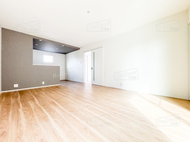 居室・リビング　広いリビングです☆