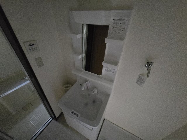 洗面設備　コンパクトで使いやすい洗面所