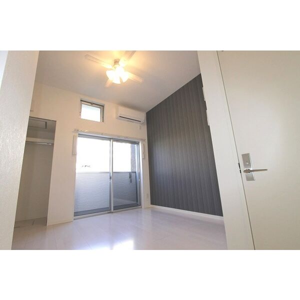 居室・リビング　同じシリーズタイプの室内写真となります