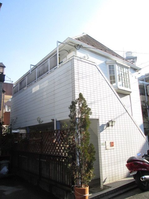 建物外観　★玄関側★