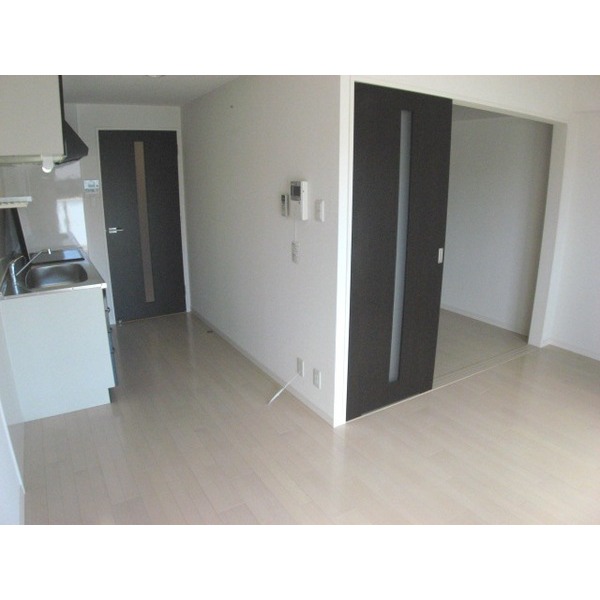 居室・リビング　※室内は現況を優先します