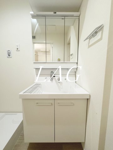 洗面設備　独立洗面台です。