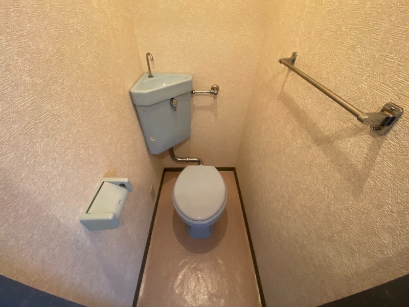 トイレ　別号室