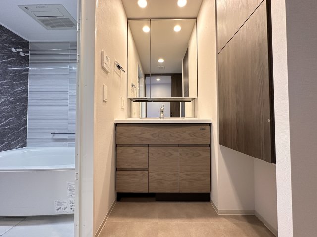 洗面設備　同一タイプです。