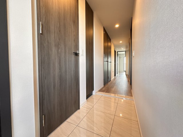 玄関　同一タイプです。