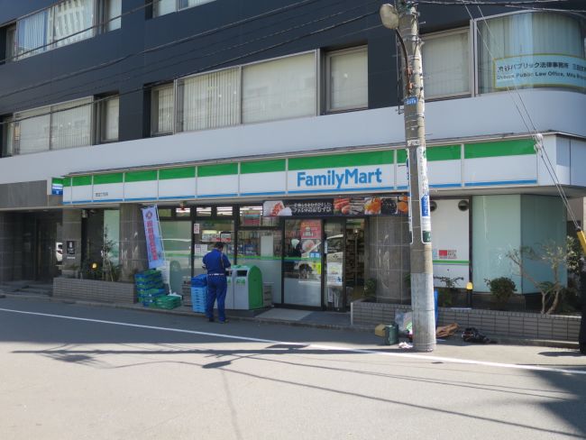 コンビニ　ローソン 芝公園駅前店（コンビニ）まで198m