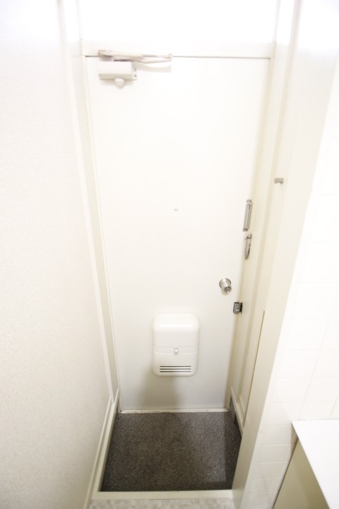 玄関　※他部屋参考写真