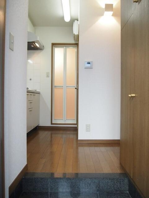 玄関　玄関を入ったところ