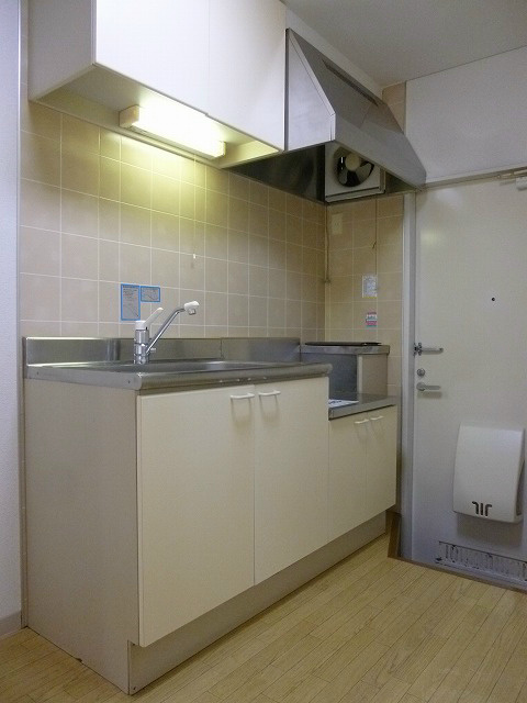 キッチン　※写真は　103号室