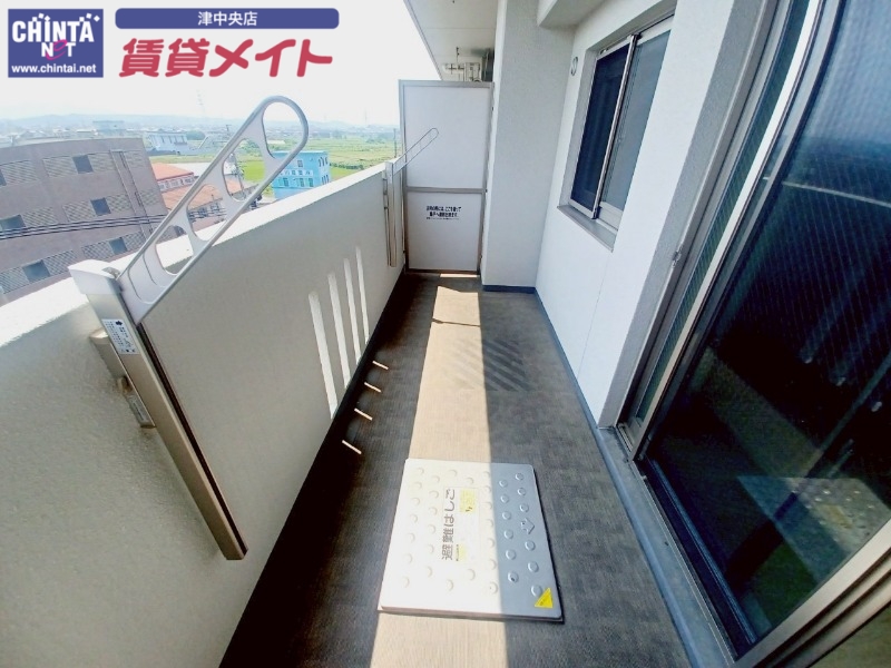 バルコニー　同物件別室写真