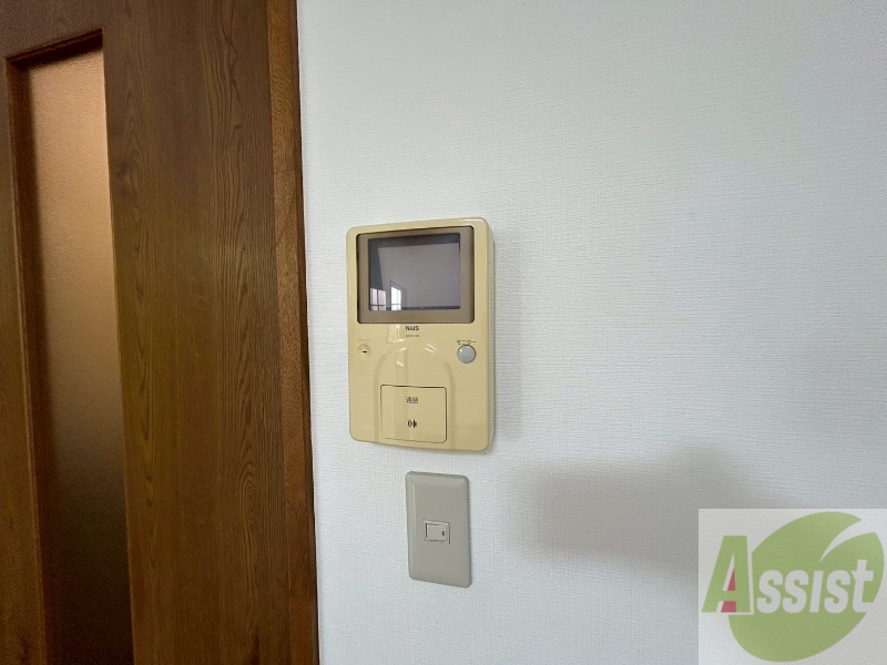 セキュリティ　ＴＶモニター付インターホンです。来客者の顔が見えるので安心！