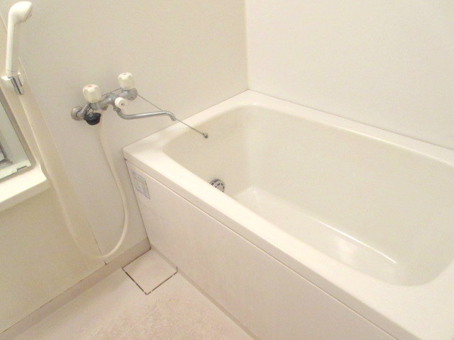 バス・シャワールーム　★追い焚き機能付きバス★