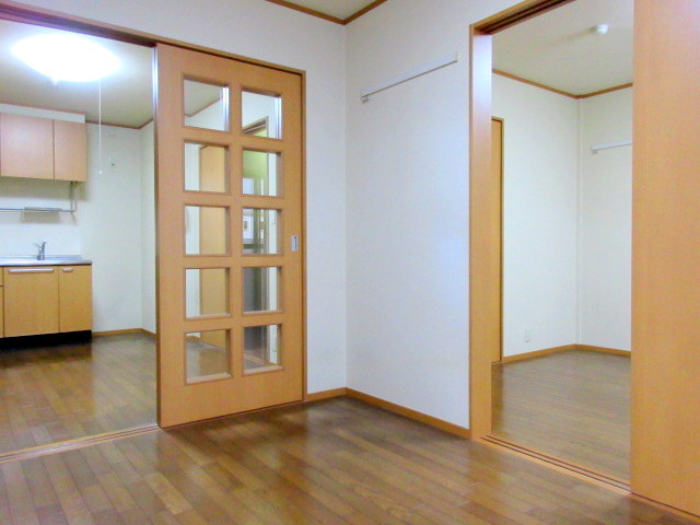 居室・リビング　★６．５帖の洋室★