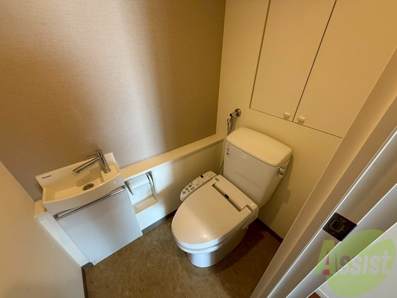 トイレ　トイレです。ウォシュレット付を探している方、おすすめです。