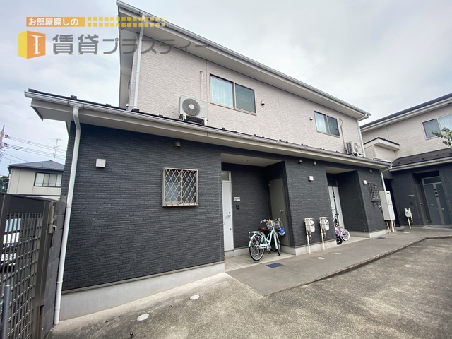 建物外観　駅からほぼ真っすぐ！迷子の心配なし