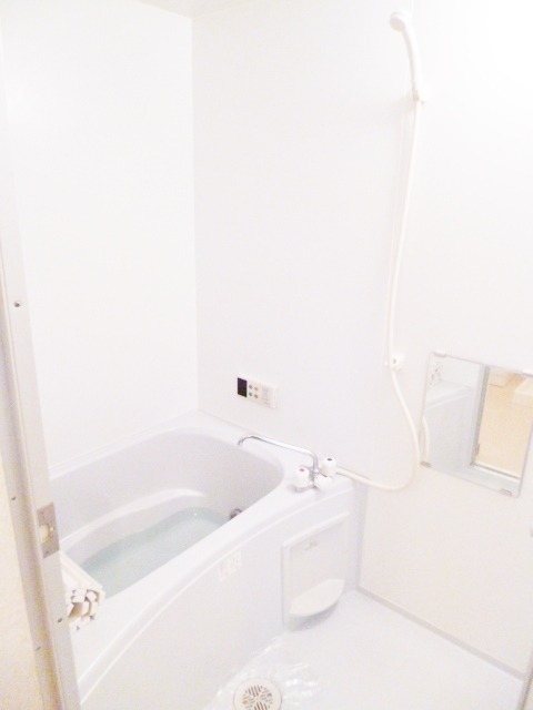 バス・シャワールーム　※写真は別号室です